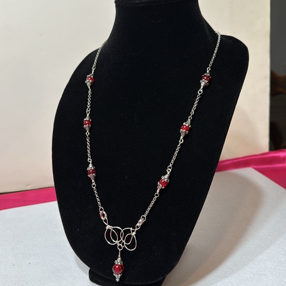 Handmade wire wrapped necklace silver with red beads. - Picture 3 of 6